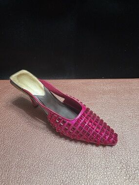 Just The Right Shoe Fuchsia Slingback Heels